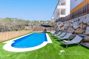 Villa Serra - Stylish Holiday Home with Views and Air Conditioning 15 mins to Sitges